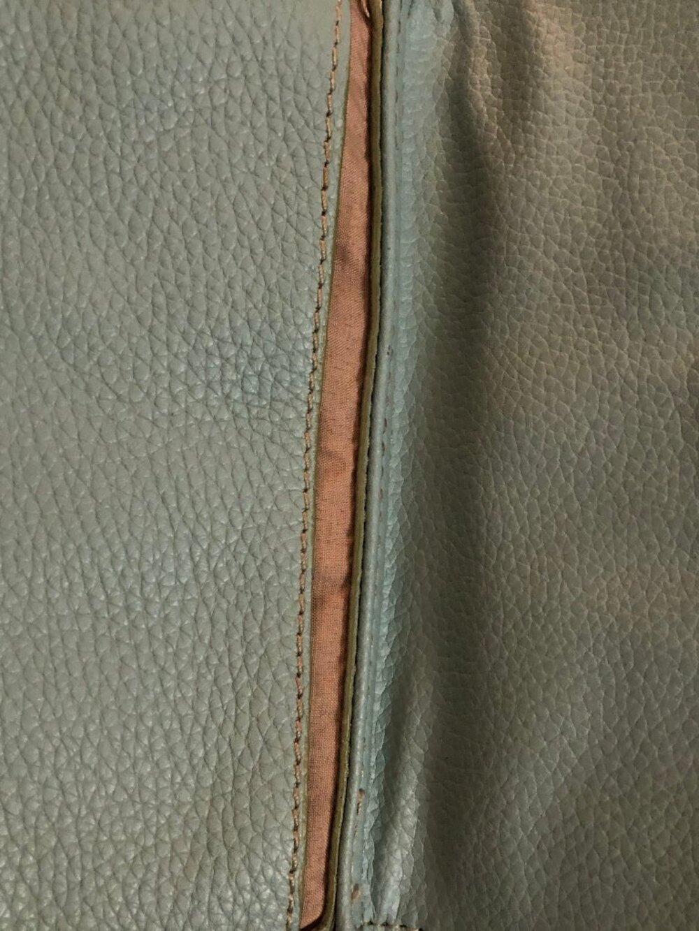Stone & Co green pebble grain leather shoulder bag. - Picture 3 of 12